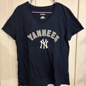 New York Yankees Women's TShirt #28 Wells